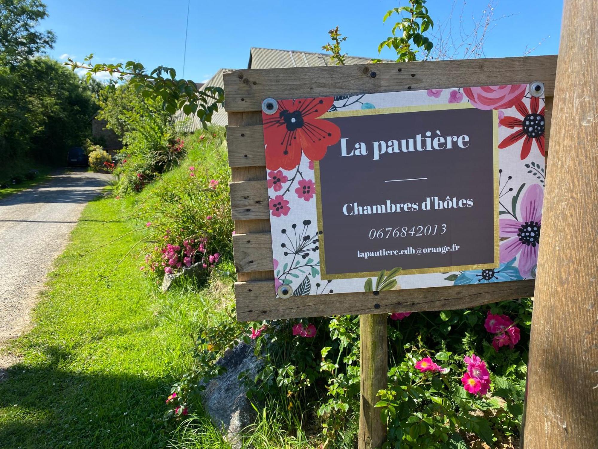 Saint-Sauveur-LendelinLa Pautiere住宿加早餐旅馆 外观 照片